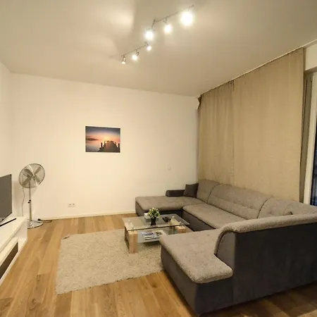 Ferienwohnung 2 - High-Quality In The Heart Of Stuttgart 2 Exterior foto