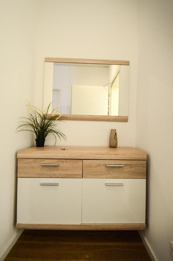 Apartment 2 - High-quality In The Heart Of 2